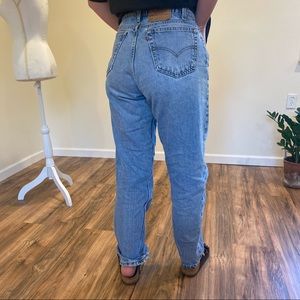 Vintage Levi blue jeans women’s 8 29 505 tapered